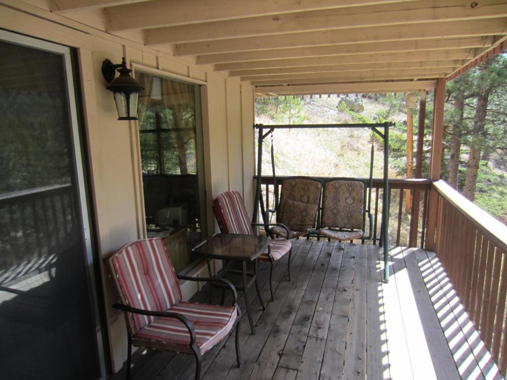 King Suite with Deck interior